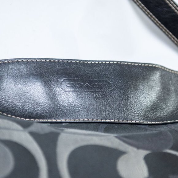 Coach | ZOE | Leather black/grey signature Jacquard Canvas shoulder bag - Picture 2 of 8